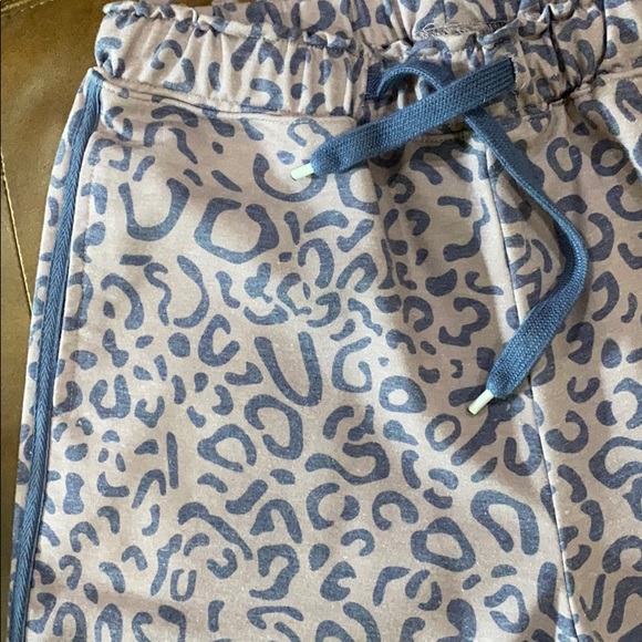 Pants & Jumpsuits Never Been Worn Leopard Jogger Set Poshmark